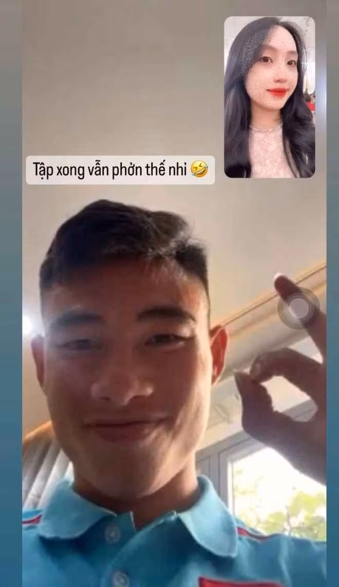 Nguyễn Vũ Hà Dương (sinh năm 1998), hơn Văn Chuẩn 3 tuổi. Cô nàng từng theo học Học viện ngân hàng và hoàn thành bậc học Thạc sĩ.
