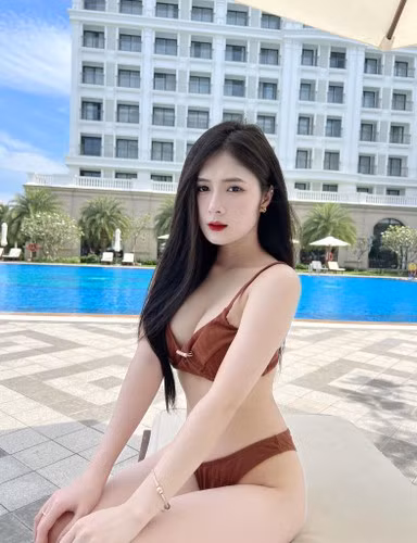 Dù nội dung gì đi chăng nữa, chỉ cần có sự xuất hiện của Quỳnh Alee là fan sẽ chú ý, sức hút chưa hề có dấu hiệu suy giảm.