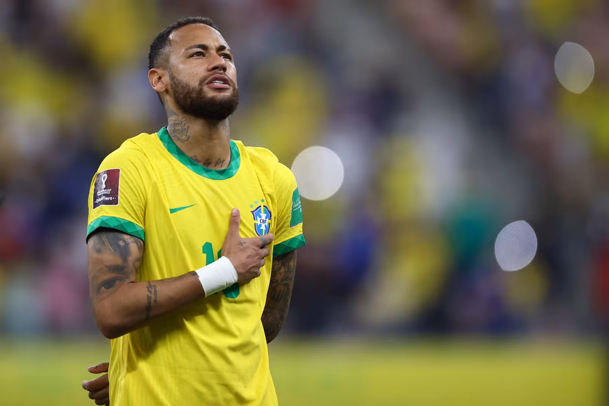 Neymar đã ghi 10 bàn và có 8 pha kiến tạo sau 12 lần ra sân ở giải đấu cho đến nay. Hơn nữa, anh đã ghi được 2 bàn thắng và có 3 đường kiến tạo trong 5 lần ra sân tại Champions League mùa này.