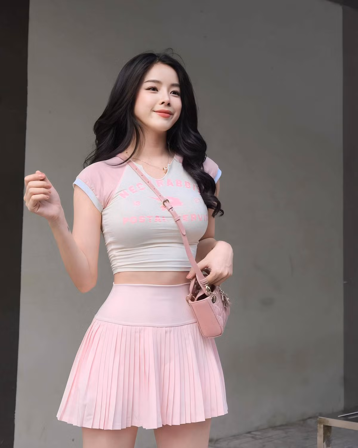 Nhiều người hâm mộ phần nào yên tâm khi thấy DJ Mie làm việc chăm chỉ, vẫn rạng rỡ xinh đẹp và yêu thương bản thân sau những sóng gió trong chuyện tình cảm.