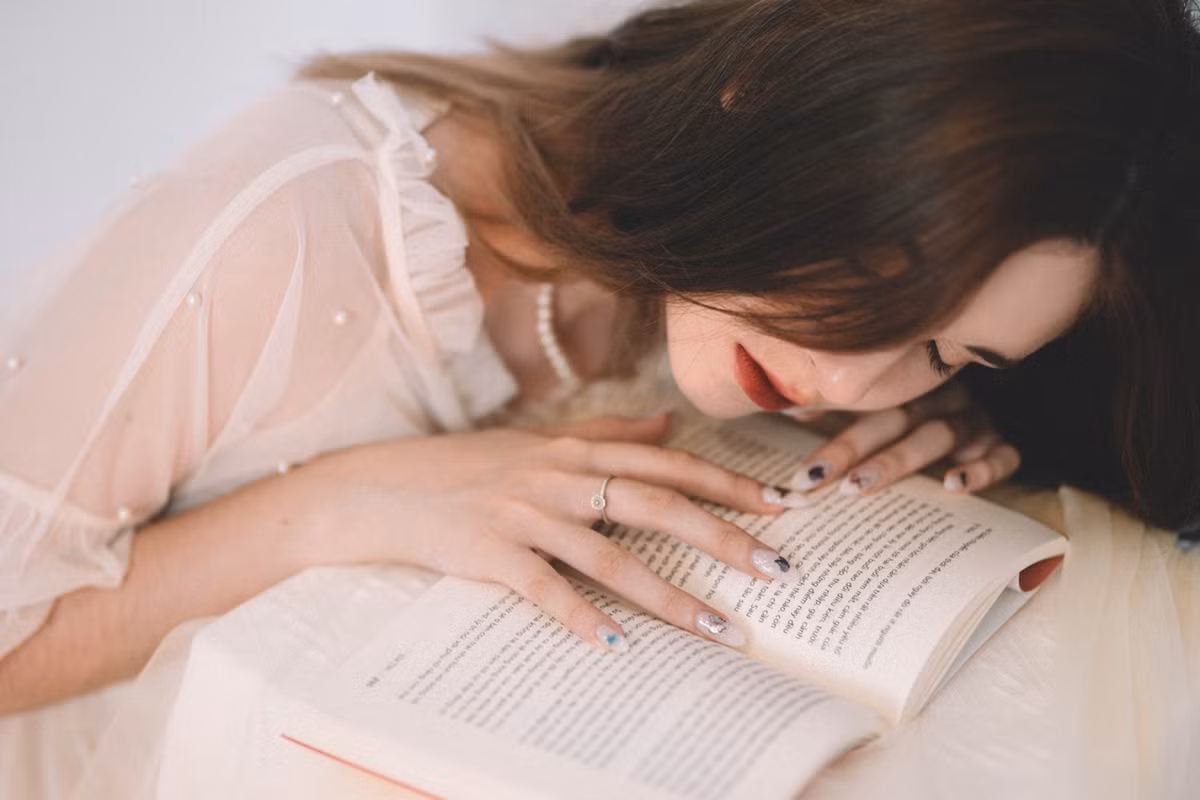 Vừa xinh đẹp lại có vóc dáng cân đối, Ngọc Hằng luôn là sự lựa chọn hàng đầu cho các nhãn hàng thời trang cũng như mỹ phẩm nổi tiếng.