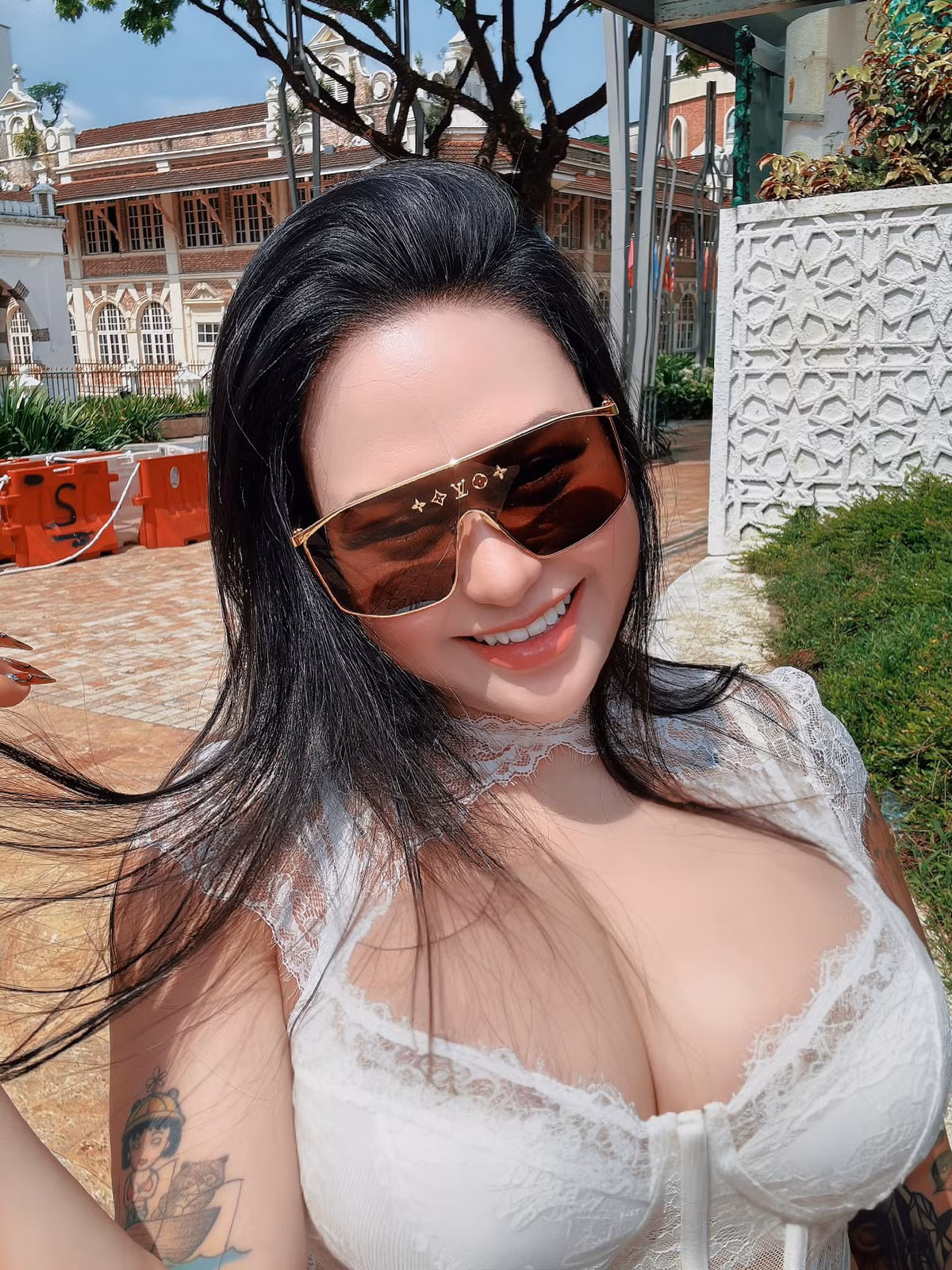 Drama chưa hết. Ngay khi nhận thấy hình ảnh cùng thông tin của mình gắn với tin đồn lộ clip nhạy cảm, S.N lập tức chia sẻ thẳng thắn.