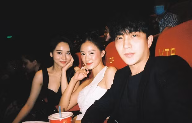 Hot girl Hà thành tập làm "người chơi hệ máy film", netizen ngã ngửa Hot girl Ha thanh tap lam