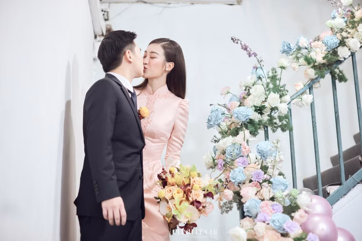 Bên cạnh đó, nàng hậu cho hay cô vẫn chưa hiểu hết những nề nếp sinh hoạt, thói quen của gia đình chồng nên cần mẹ chồng chỉ dạy cho nhiều điều.