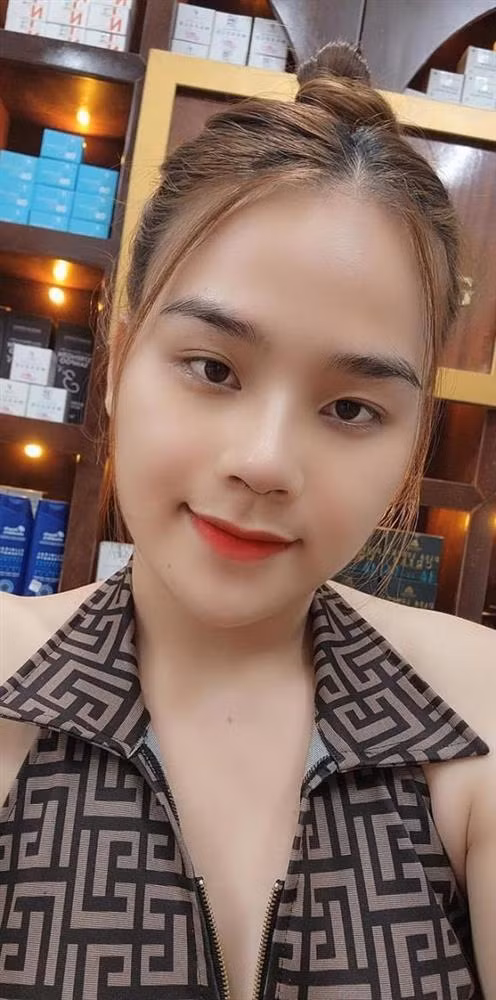 Để chuẩn bị cho đám cưới với bạn trai lâu năm, mới đây hiện tượng mạng gốc Đồng Tháp đã quyết định sửa mũi.