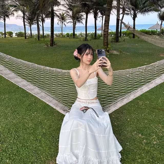 Có thể thấy, Kim Chung Phan và bạn trai có mối quan hệ khá "kiểu mẫu" đáng mơ ước, được cộng đồng mạng nhiệt tình "xin vía".