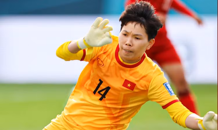 Thủ môn Trần Thị Kim Thanh là người chơi nổi bật nhất của tuyển nữ Việt Nam ở đấu trường World Cup tính đến thời điểm này. Nếu không phải thủ thành này, chưa chắc tuyển nữ Việt Nam đã chỉ thủng lưới 5 bàn sau 2 trận vừa qua.