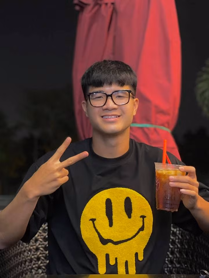 Phía dưới những hình ảnh của Hà Đức Chinh mới đây, netizen cũng để lại nhiều bình luận ngỡ ngàng sự thay đổi này.