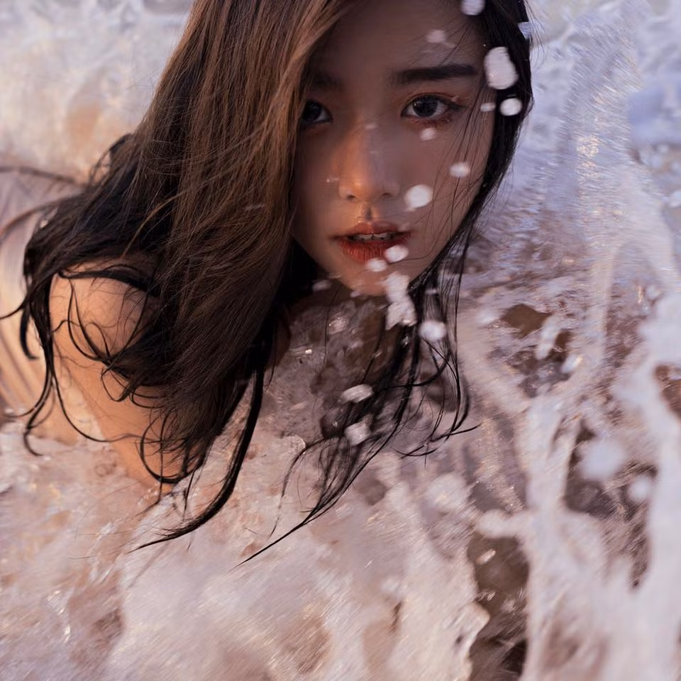 Hot girl Hằng Phan đến từ Quảng Bình, ngay sau khi lên sóng cô bạn này nhanh chóng lọt vào tầm mắt của cộng đồng mạng.