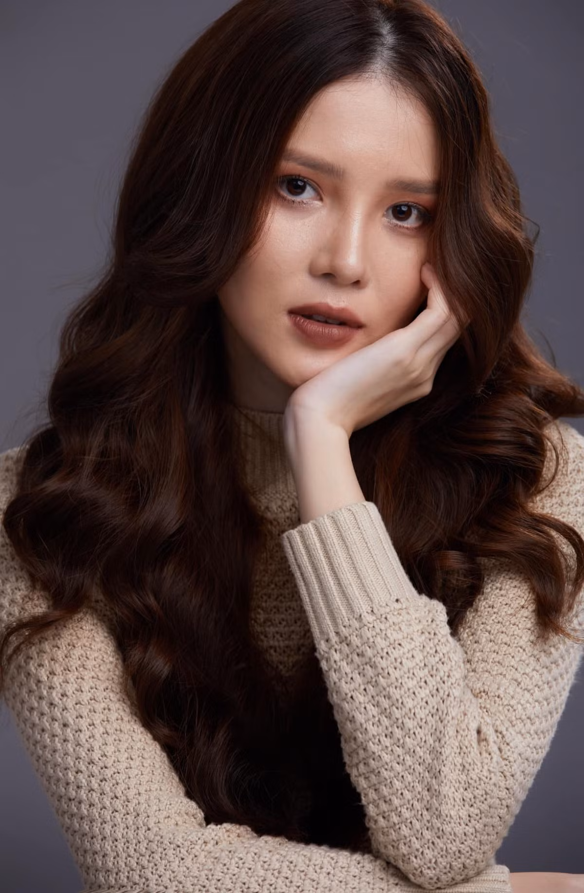 Body chuẩn đẹp thắt đáy lưng ong của Thuý Vi là niềm mơ ước của bao cô gái.