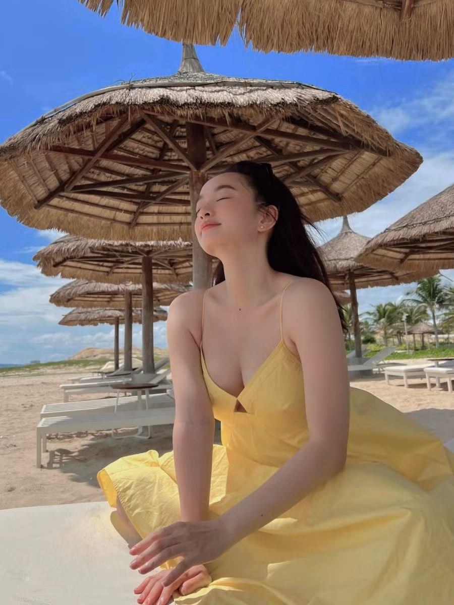 Kaity Nguyễn đẹp về cả làn da lẫn vóc dáng.