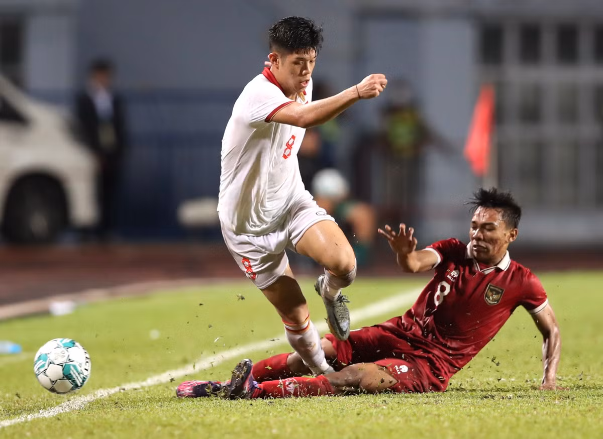 Thang Indonesia tren cham 11m, U23 Viet Nam bao ve thanh cong ngoi vuong-Hinh-3