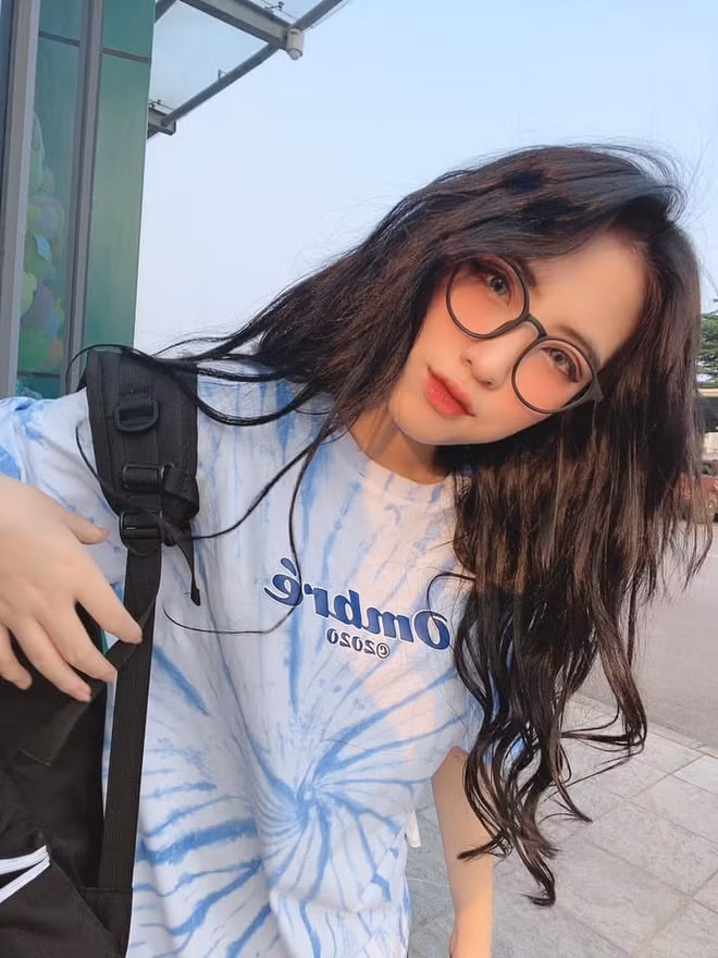 Cũng chính nhờ vẻ ngoài dễ thương, Lan Hương sở hữu trang cá nhân hơn 45.000 người theo dõi.