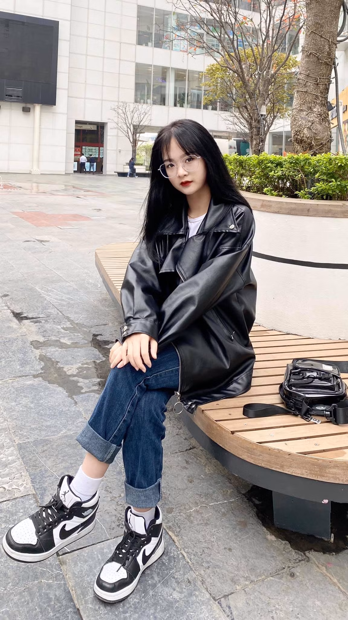 Gấm Kami đã có hơn 10 năm kinh nghiệm gắn liền với bộ môn bi da khi có gia đình kinh doanh loại hình trò chơi này.