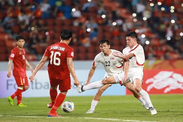 Sai lam cua Bui Tien Dung, U23 Viet Nam ve que an Tet-Hinh-4