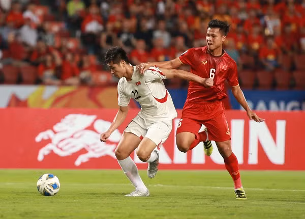 Sai lam cua Bui Tien Dung, U23 Viet Nam ve que an Tet-Hinh-7