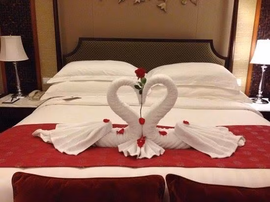 Cũng phải thừa nhận rằng, xã hội phát triển đi kèm với đó là nhiều dịch vụ cũng nảy nở trong đó trang trí phòng tân hôn.