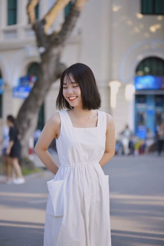 Chính những công việc như người mẫu make up, chụp ảnh và kinh doanh online đem lại cho Thúy Quỳnh khoản thu nhập đáng nể từ 10-20 triệu đồng/tháng để giúp đỡ gia đình và học hỏi thêm nhiều kiến thức xã hội.