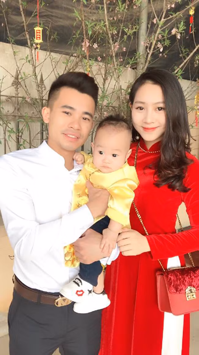 Về cuộc sống làm vợ, làm mẹ, Yến Xôi bộc bạch: “Từ khi làm mẹ, làm vợ, cuộc sống của tôi dường như thay đổi hoàn toàn. Trước đây tôi nghĩ những công việc như nội trợ gia đình, thay bỉm, tắm rửa và cho con ăn,... sẽ khiến tôi lúng túng. Nhưng mọi chuyện giờ đây đã khác....