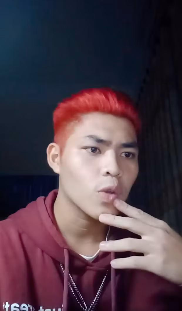 Ngoài việc công khai tình cảm với Pháo, trong buổi livestream, Tez cũng bày tỏ thái độ về việc người yêu cũ ám chỉ nữ rapper là người thứ ba. Anh cho rằng vào thời điểm ấy, anh và D.N đã chia tay và không hề có ý muốn quay lại, khẳng định cô gái gốc Tuyên Quang không phải là người thứ ba.