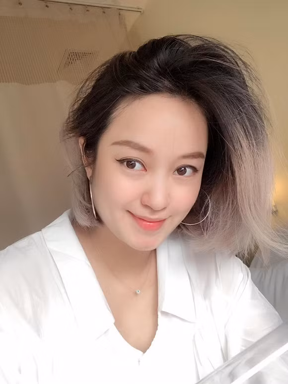 Mi Vân than già là vậy nhưng so ảnh của cô với hiện tại mới là điều khiến dân tình giật mình.