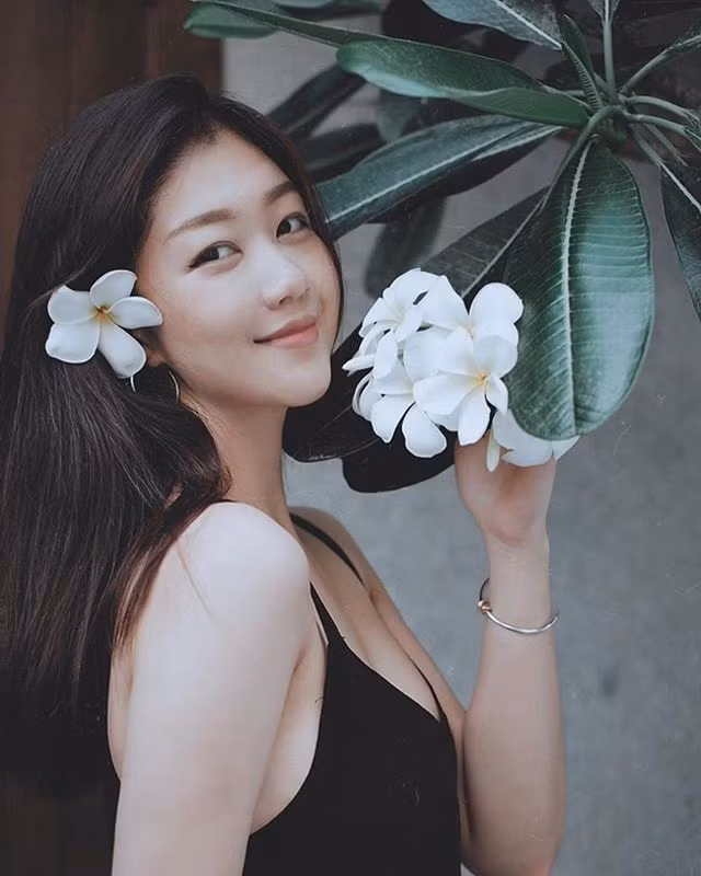 Nam Phương từng đạt giải Á khôi Sinh viên thanh lịch khối Đại học Đà Nẵng vào năm 2018.