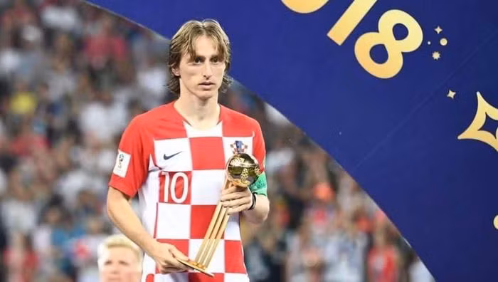 Modric mới bước sang tuổi 37 vào tháng 9, vì vậy anh sẽ 40 tuổi vào năm 2026. Nhạc trưởng Croatia đã xuất hiện trong ba kỳ World Cup 2006, 2014 và 2018.