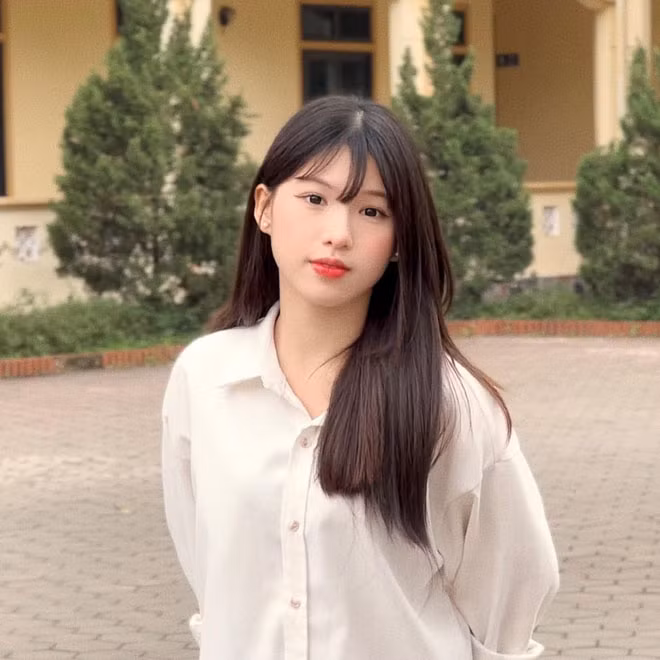 Khánh Chi là thành viên “cứng” trong ban tổ chức các sự kiện ở thành phố Vinh như: trưởng ban kỹ thuật chương trình “The Inspiration”, phó ban kỹ thuật chương trình “Yumun 2022”, trưởng ban thiết kế câu lạc bộ thời trang “Phan Design&amp;Fashion” và đại sứ truyền thông của dự án “Dash for Impact” thuộc tổ chức AIESEC tại Việt Nam…