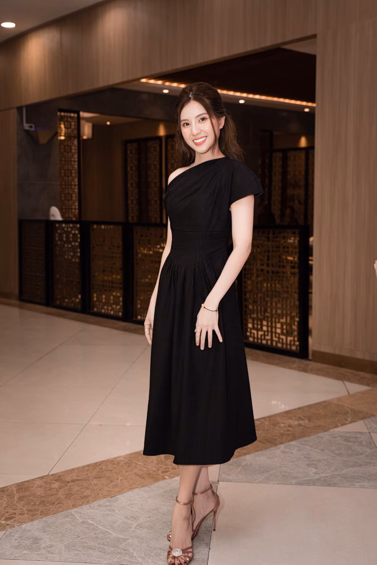 Không chỉ chơi TikTok một mình, Thiên An còn thường xuyên đăng video, hình ảnh của nhóc tì 1 tuổi nhà mình.