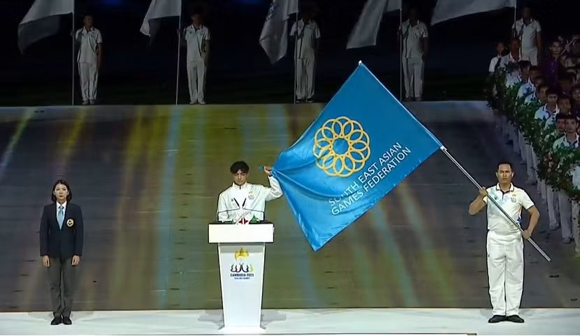 Le khai mac SEA Games 32: Man nhan bua tiec cong nghe Hologram-Hinh-13