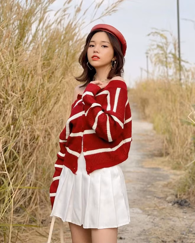  Linh Ngọc Đàm là một trong những nữ streamer nổi tiếng nhất làng game Việt hiện tại. Không chỉ xinh đẹp, cô nàng còn nổi tiếng với sự giàu có và "chịu chơi".