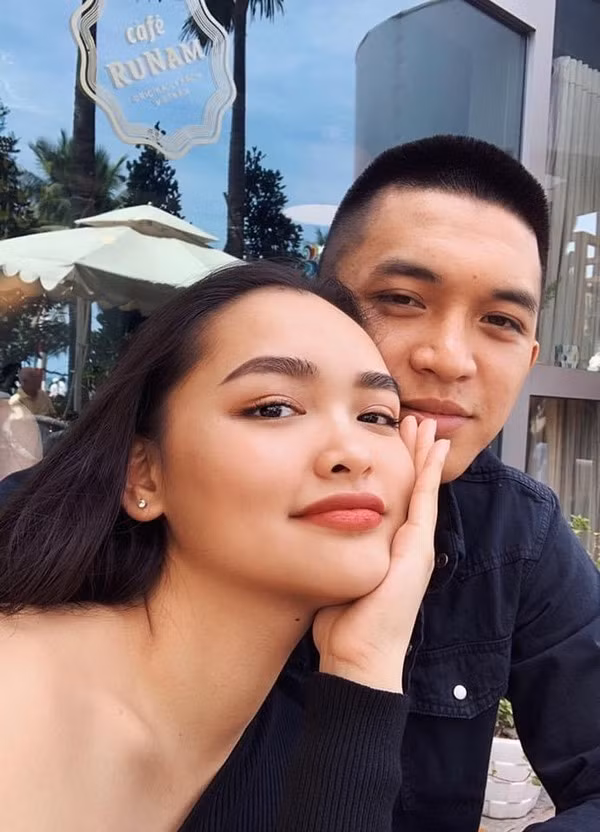 Cap doi hot nhat lang TikTok va chuyen tinh vo cung 