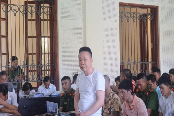 Vet truot dai cua cuu thieu ta cong an mua ban gan 22 kg ma tuy