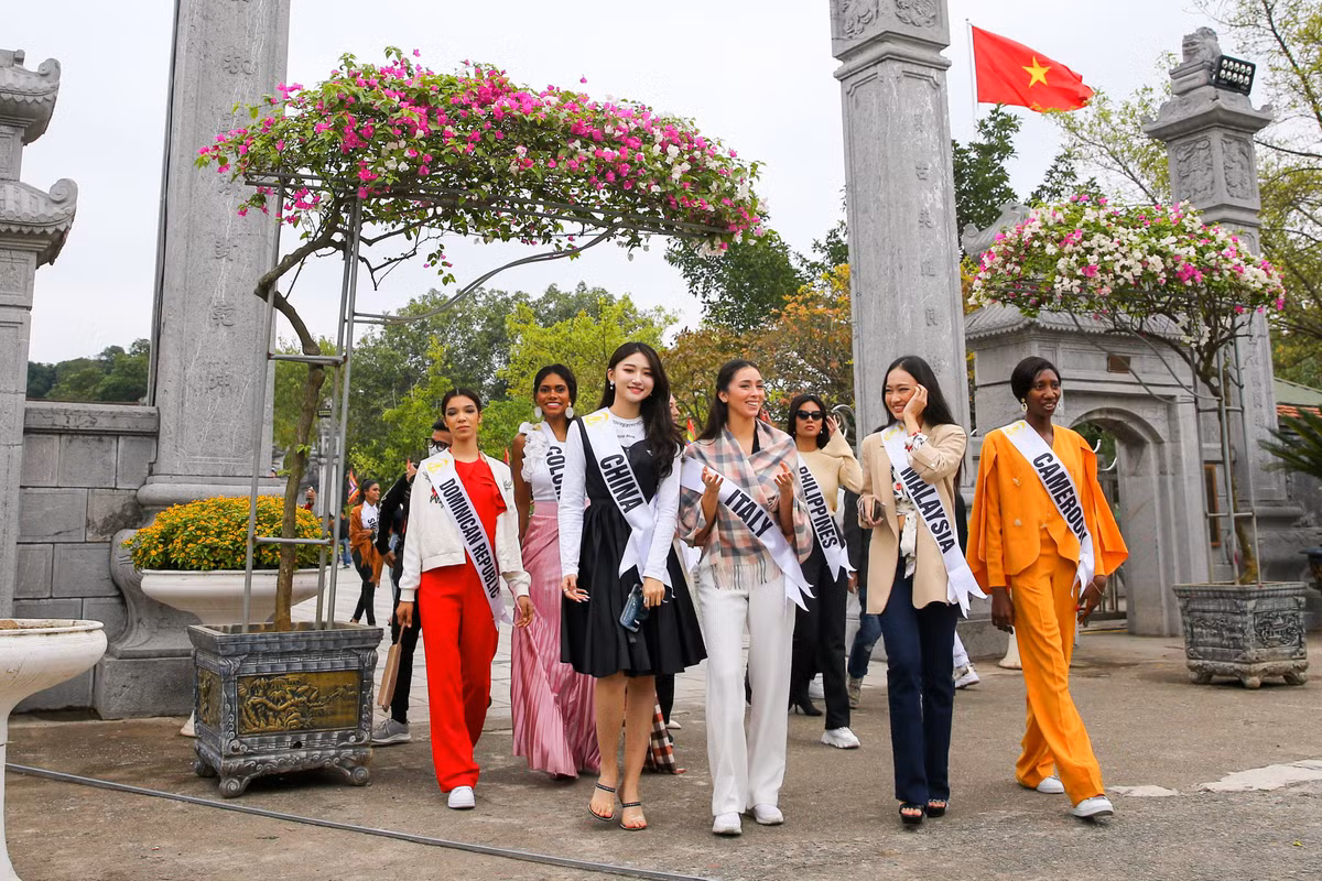 Dan Hoa hau Du lich the gioi khoe sac festival hoa Me Linh-Hinh-3