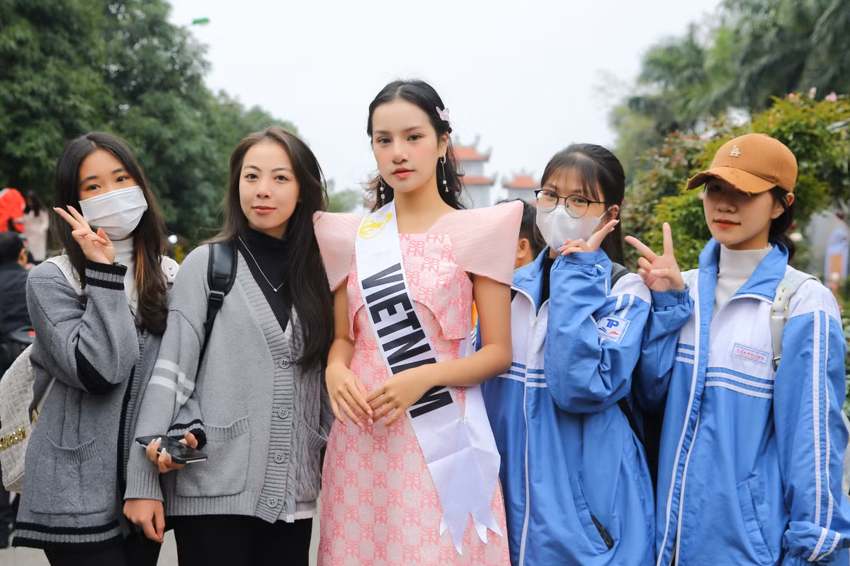 Dan Hoa hau Du lich the gioi khoe sac festival hoa Me Linh-Hinh-6