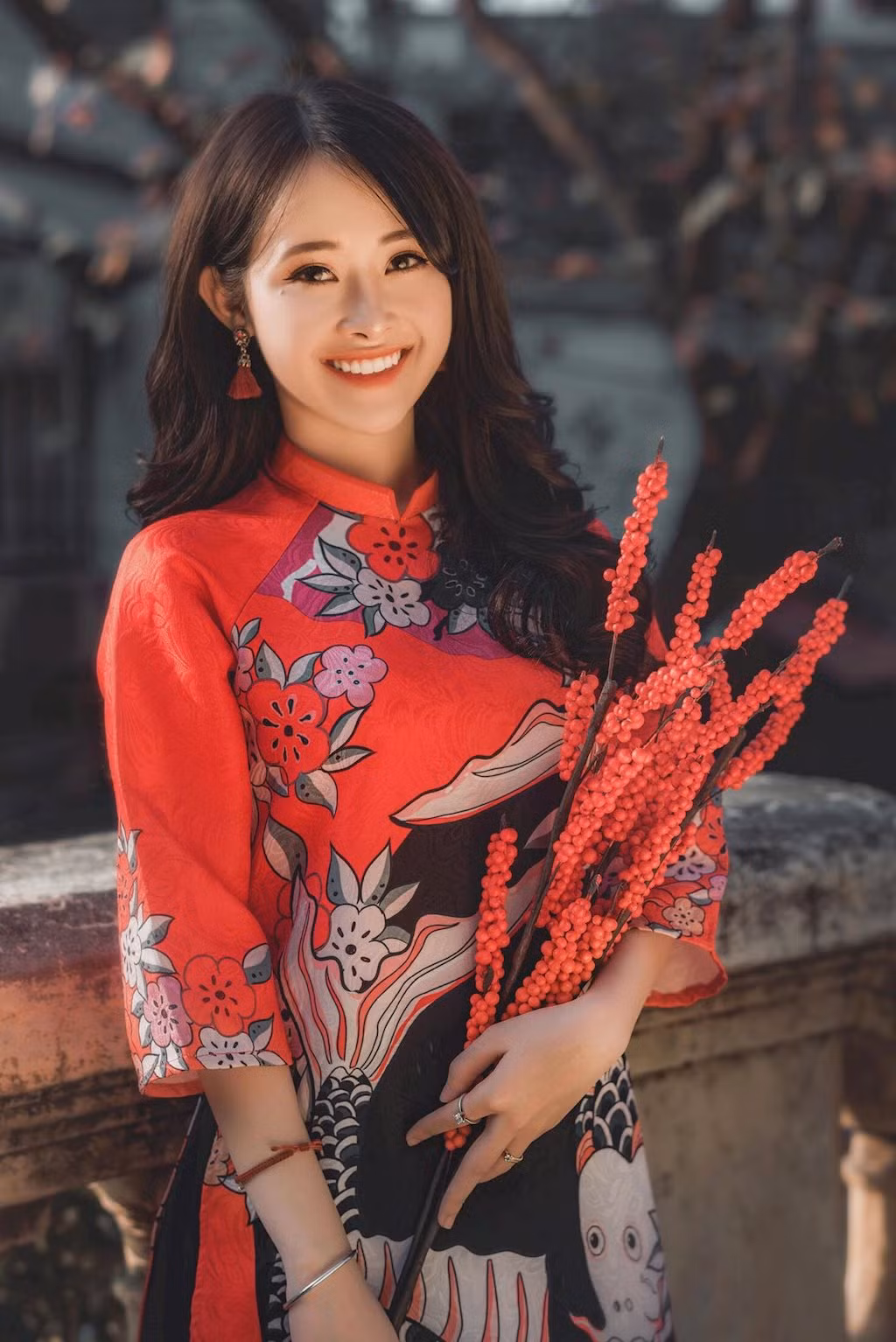 Hằng Kún tên thật là Phạm Thu Hằng. Cô nàng sinh năm 1998 hiện đang học tại trường Cao đẳng Nghệ thuật Hà Nội.