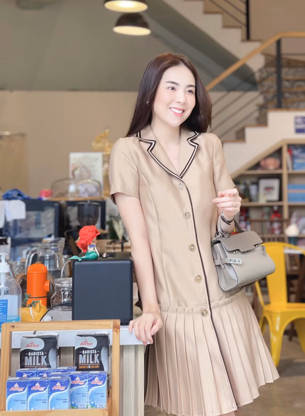 MC Mai Ngọc sinh năm 1990 từng là cô gái thời tiết được yêu thích của VTV.
