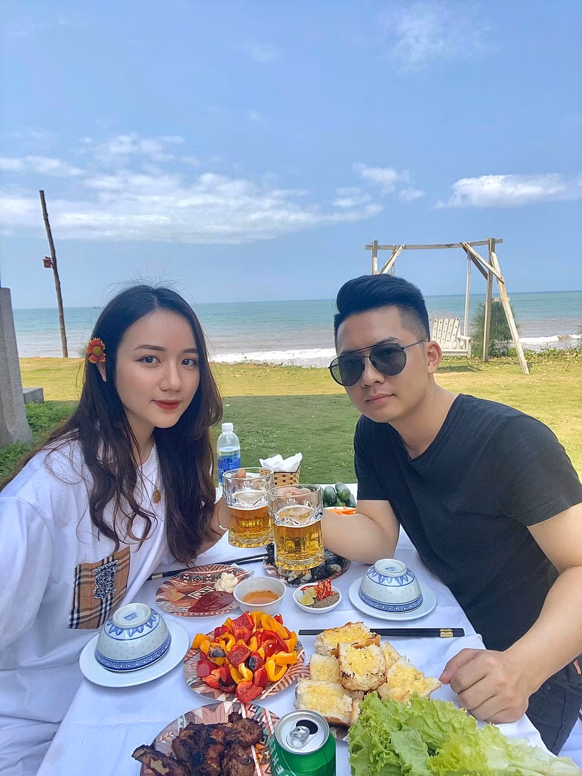 Nữ game thủ cũng chia sẻ những hình ảnh hạnh phúc của cả hai khiến cho nhiều game thủ không khỏi ngưỡng mộ.