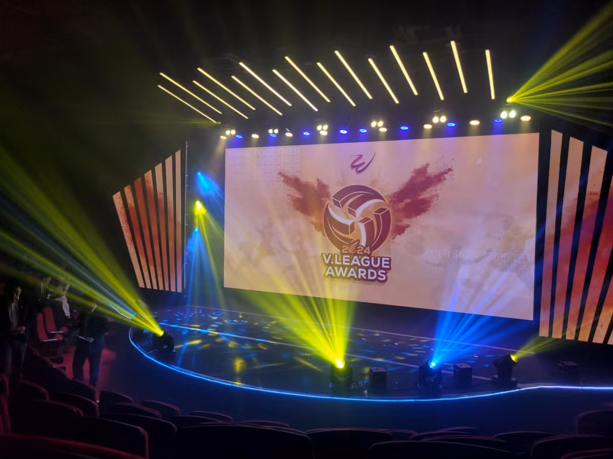 Rafael Son co hat-trick giai thuong tai V-League Awards 2023/2024