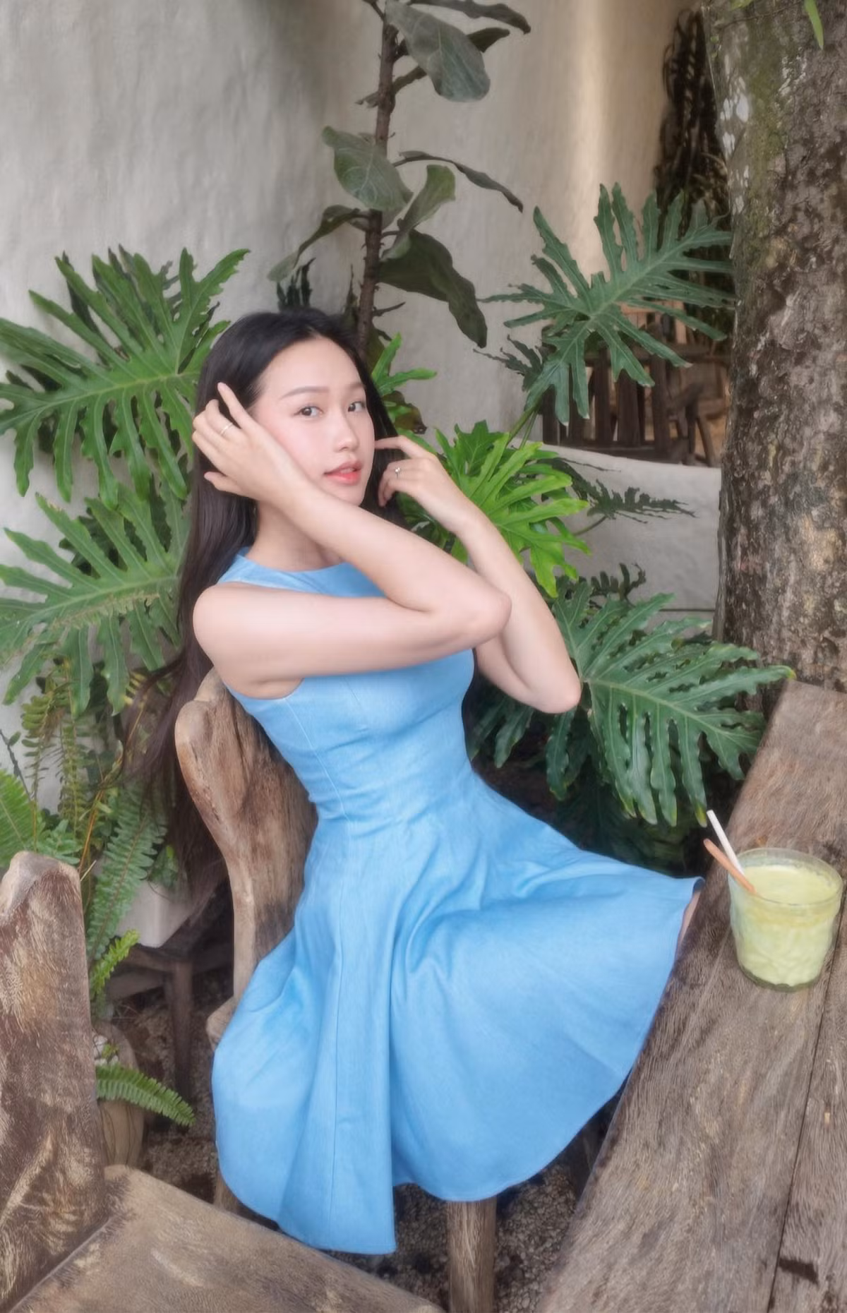 Chỉ sau hai tháng sinh con, Hải My đã nhanh chóng lấy lại vóc dáng thon gọn, giảm hơn 10kg nhờ chế độ ăn uống khoa học và duy trì tinh thần thoải mái.