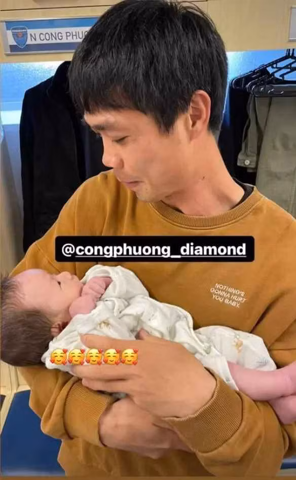 Thời gian qua, việc Nguyễn Công Phượng liên tục ngồi dự bị trong các trận đấu của câu lạc bộ CLB Yokohama khiến người hâm mộ khá lo lắng.