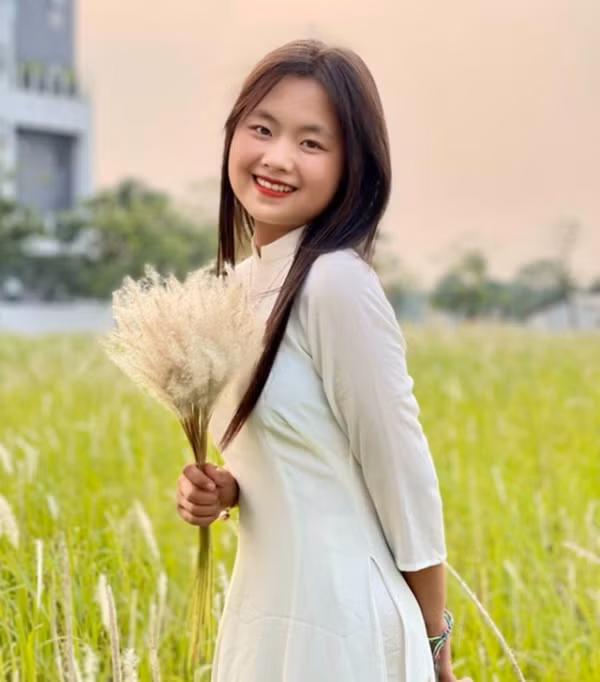 Trở nên nổi tiếng, Dua cũng thêm chú trọng về ngoại hình của bản thân.
