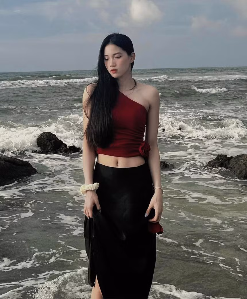 Nguyễn Thị Phương có nhiều sở thích giống các cô gái cùng tuổi như đi uống cà phê, chụp hình hay xem chương trình âm nhạc.