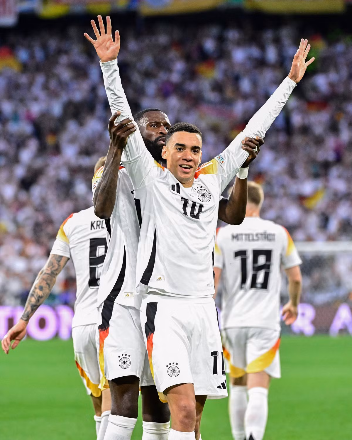 Chu nha EURO 2024 thang tung bung Scotland ngay ra quan
