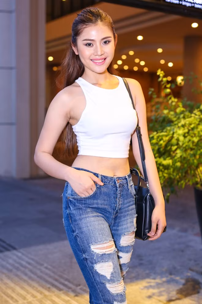 Sau khi sinh nở, Chúng Huyền Thanh nhanh chóng lấy lại vóc dáng, người mẫu gốc Hải Phòng vẫn bỏ ngỏ con đường nghệ thuật.