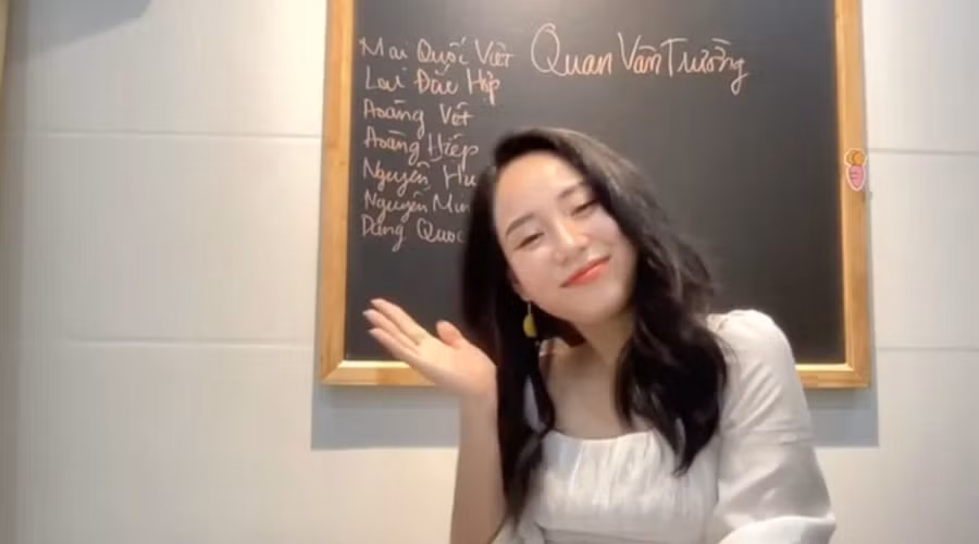 Chỉ sau một 1 đêm, livestream của cô giáo Vật lý Minh Thu đã đạt ngưỡng hơn 400 nghìn lượt xem và hàng chục nghìn lượt follow ở fanpage của mình.