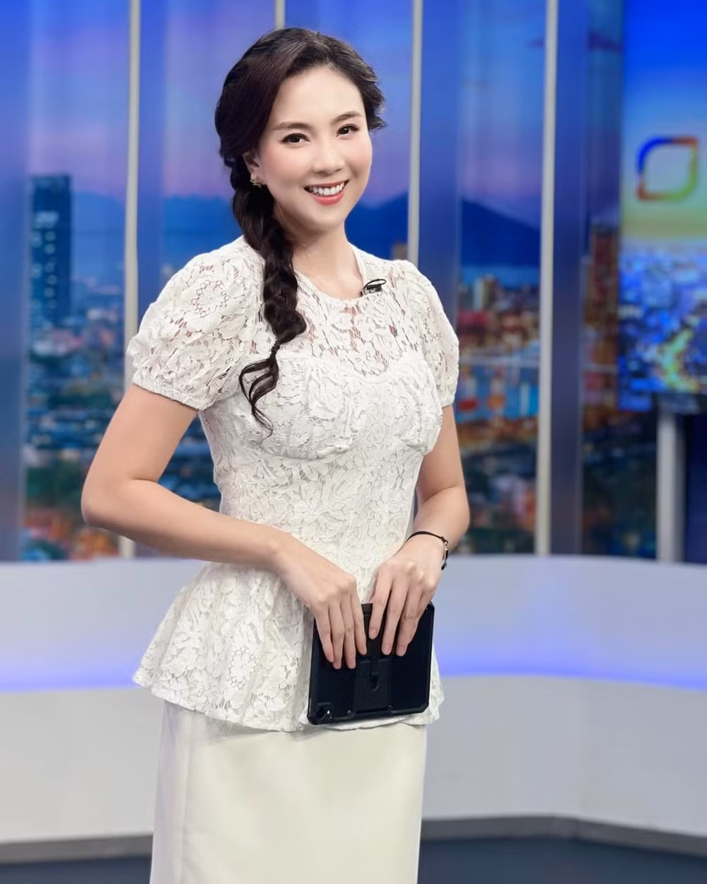 Ngoài thành công trong công việc "MC nhà đài", Mai Ngọc còn sở hữu thương hiệu thời trang riêng với tên gọi "Weather Girl".