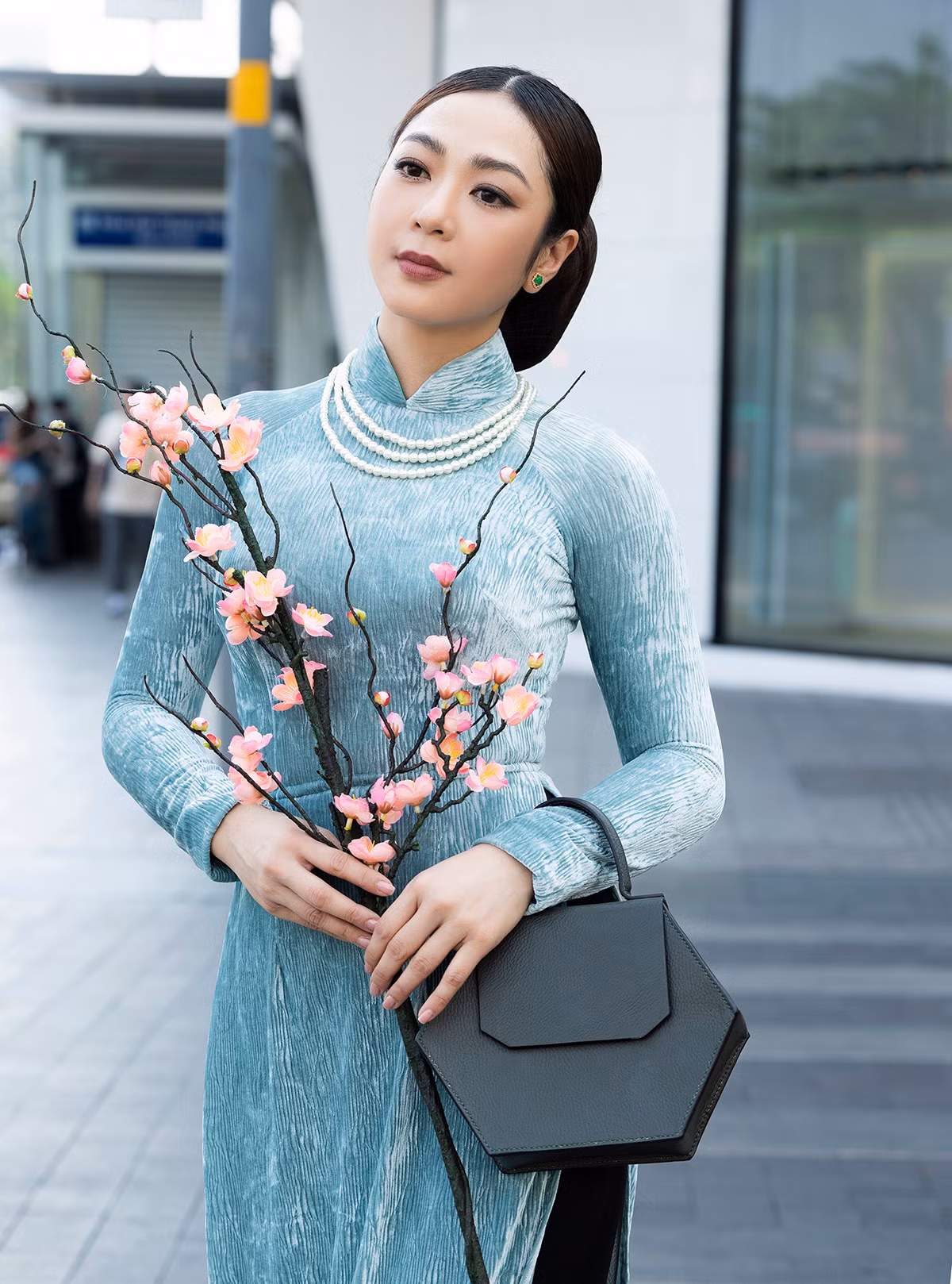 Hà Thanh Xuân nói cô vui khi được nhiều khán giả yêu mến, khen ngợi nhan sắc tuổi ngoài 30.