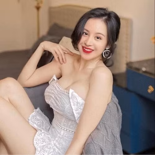 Bà Tưng mua căn hộ cao cấp đầu tiên vào năm 24 tuổi.