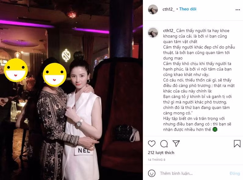 Quá trình yêu đương hẹn hò của cả hai thế nào dân mạng chưa rõ, chỉ biết giống bao nàng WAGs trước đó của Quang Hải, Thanh Huyền cũng sở hữu nhan sắc xinh đẹp, thậm chí được nhận xét trội hơn hẳn mọi mặt.